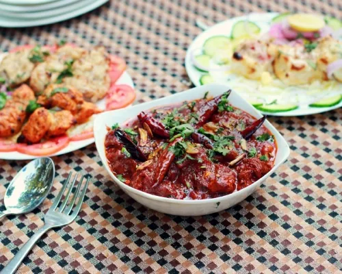 Laal Maas
